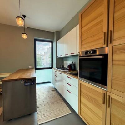 Rental of a comfortable 3-room apartment, 90 m², Mamaia district, Constanța, Romania